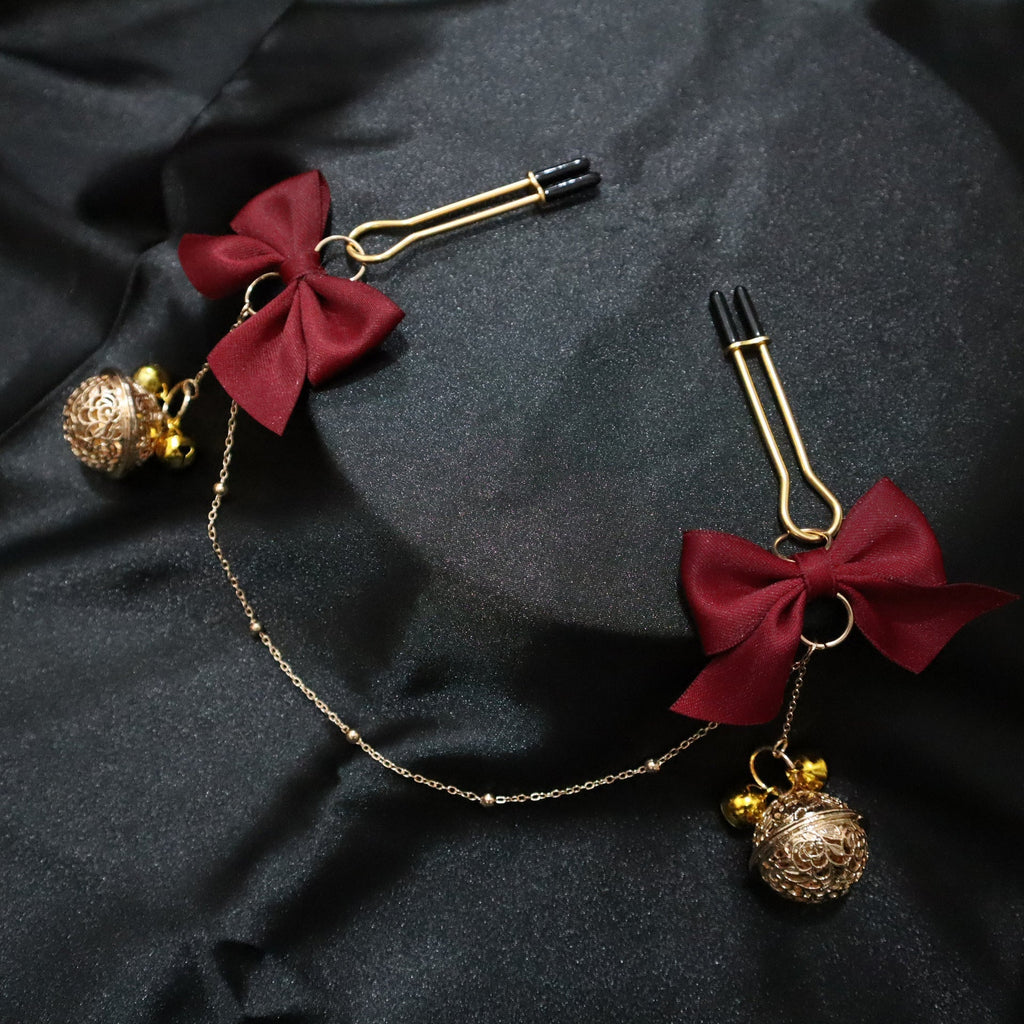 Bow Tie U-Shaped Nipple Clamps with Chain - Wet Master