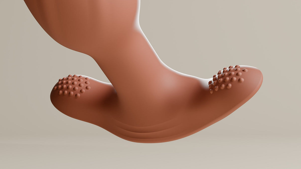 Euphora - Vibrating and Rotating Buttplug - Wet Master