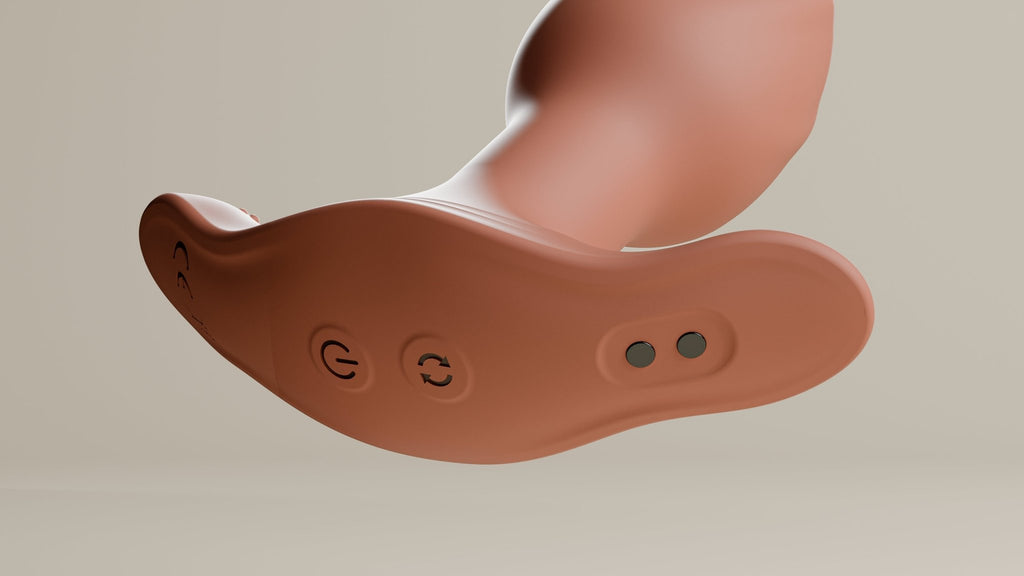Euphora - Vibrating and Rotating Buttplug - Wet Master